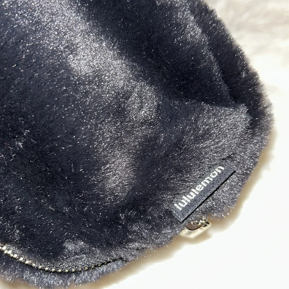 Lululemon Everywhere Belt Bag Plush Fleece
